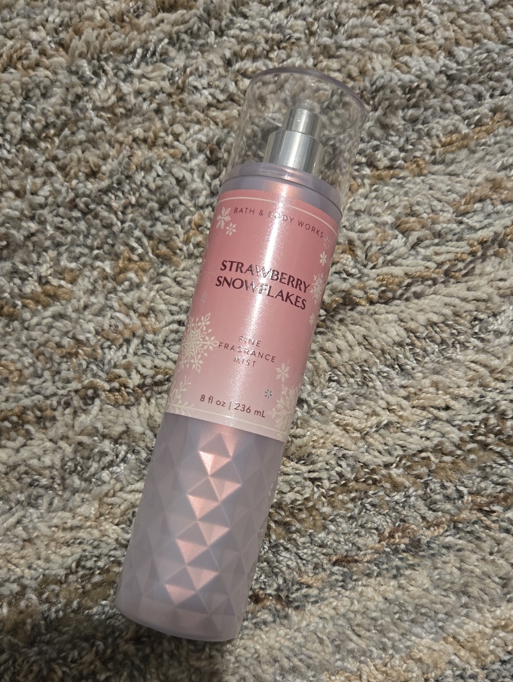 Bath & Body Works Strawberry Snowflakes Fragrance Mist - Pink